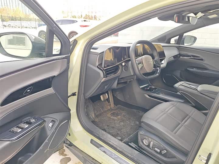 Фото 16 - Hongqi EH7