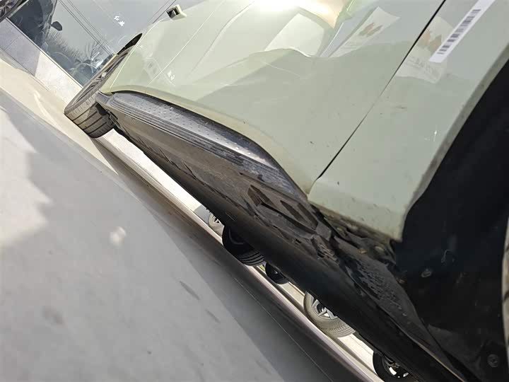 Фото 21 - Hongqi EH7