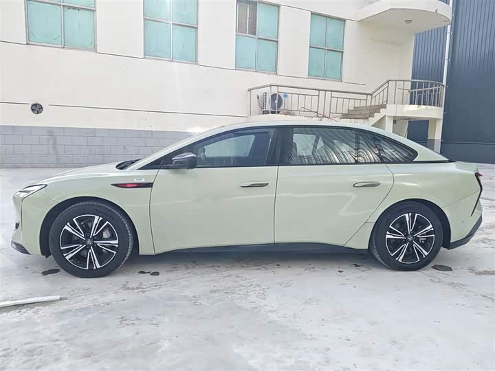 Фото 5 - Hongqi EH7