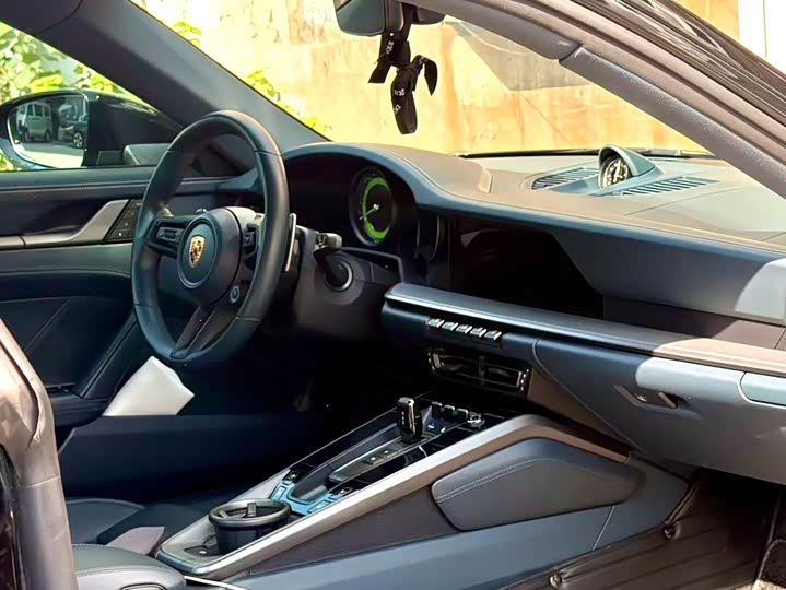 Фото 4 - Porsche 911