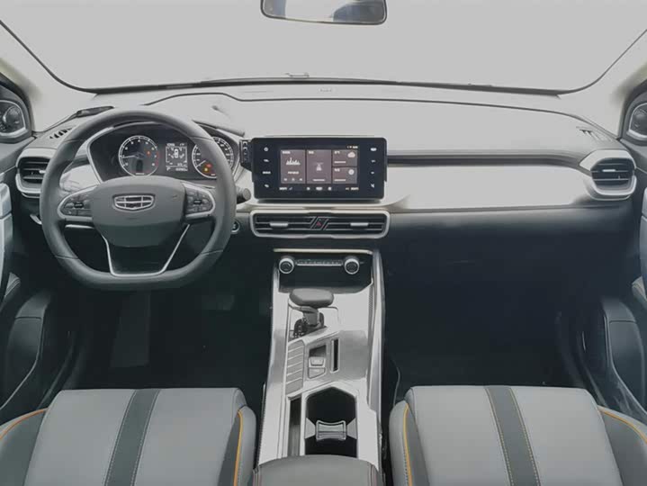 Фото 12 - Geely Coolray