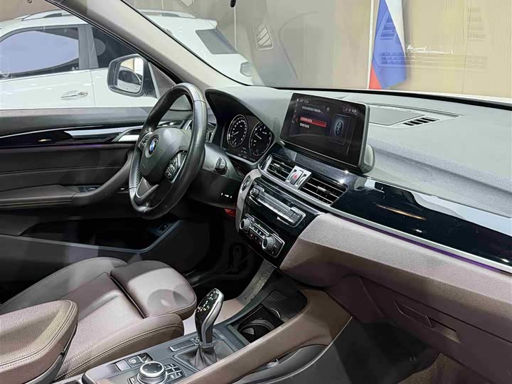 Фото 11 - BMW X1