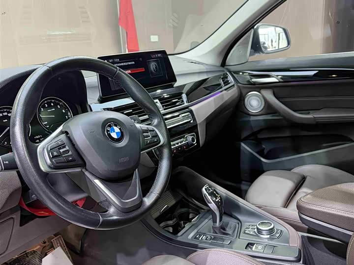 Фото 9 - BMW X1
