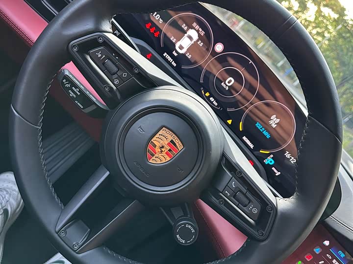 Фото 6 - Porsche Taycan