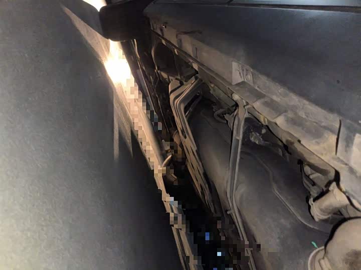 Фото 18 - Geely Atlas