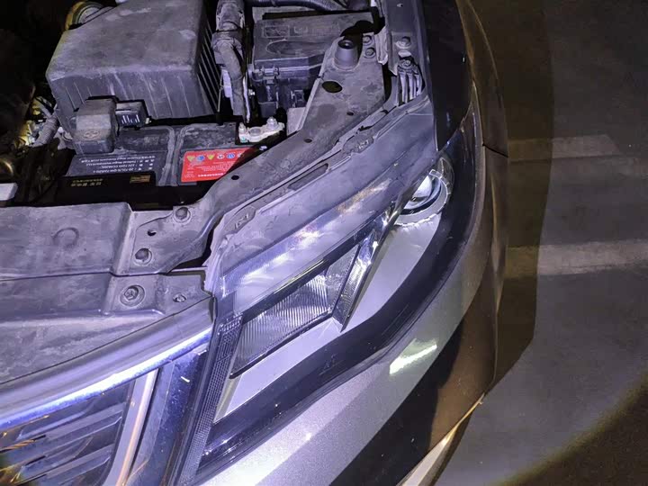 Фото 22 - Geely Atlas