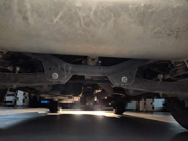 Фото 25 - Geely Atlas