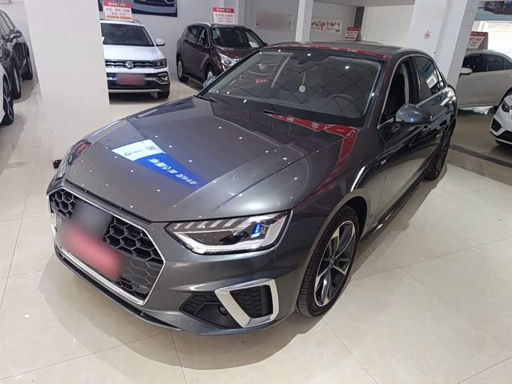 Фото 2 - Audi A4L