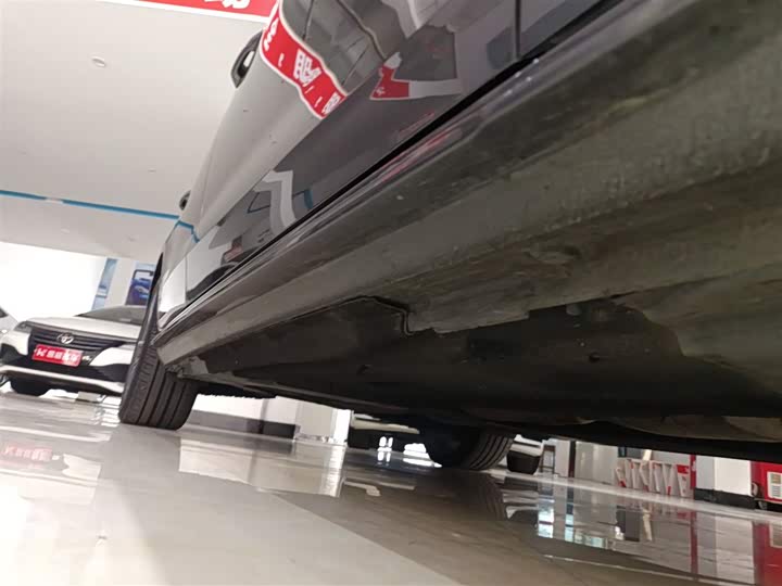 Фото 21 - Audi A4L