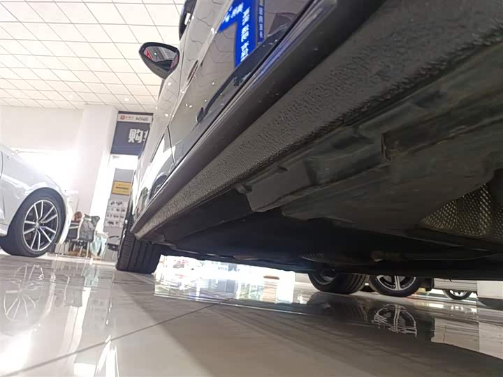 Фото 22 - Audi A4L