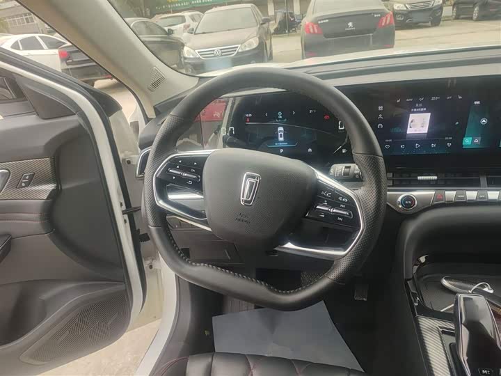 Фото 11 - Bestune T55