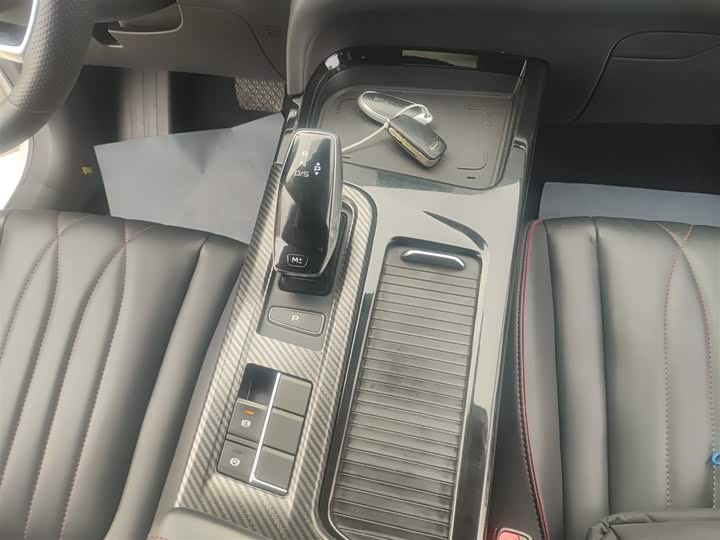 Фото 14 - Bestune T55