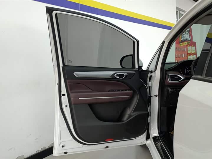 Фото 7 - GAC Trumpchi M6