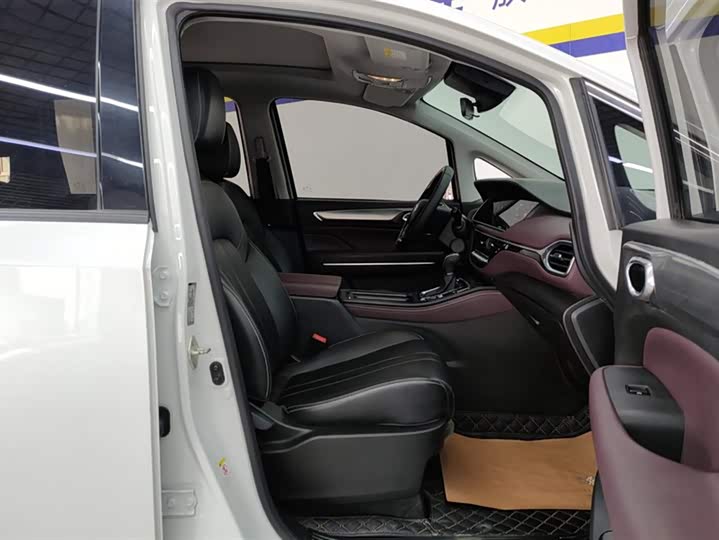 Фото 8 - GAC Trumpchi M6