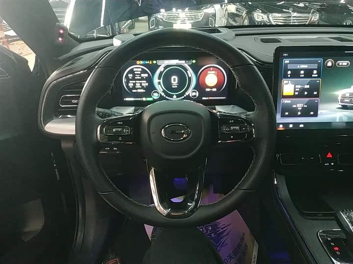 Фото 11 - GAC Trumpchi GS8