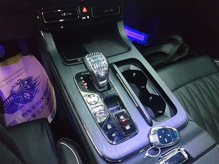 Фото 14 - GAC Trumpchi GS8