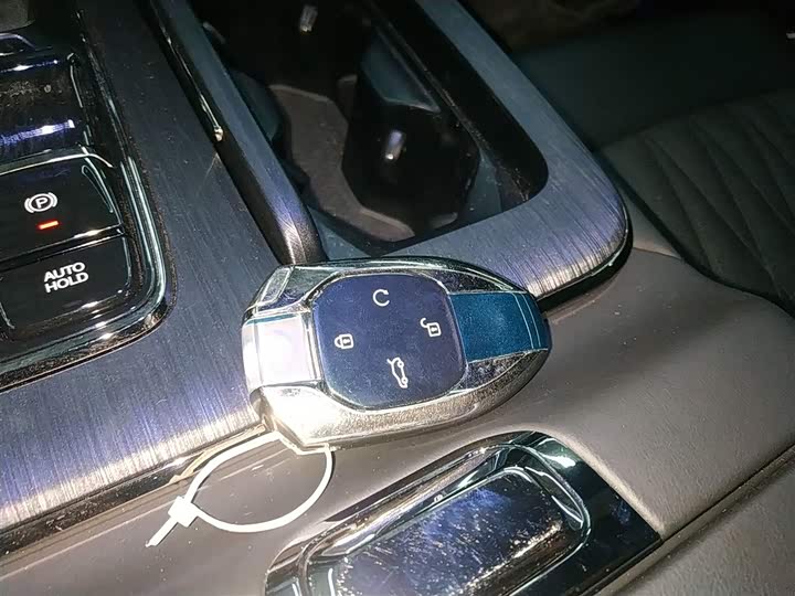 Фото 9 - GAC Trumpchi GS8