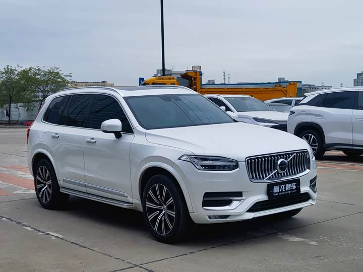 Фото 3 - Volvo XC90