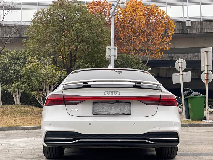 Фото 14 - Audi A7