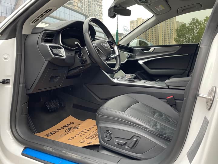 Фото 5 - Audi A7