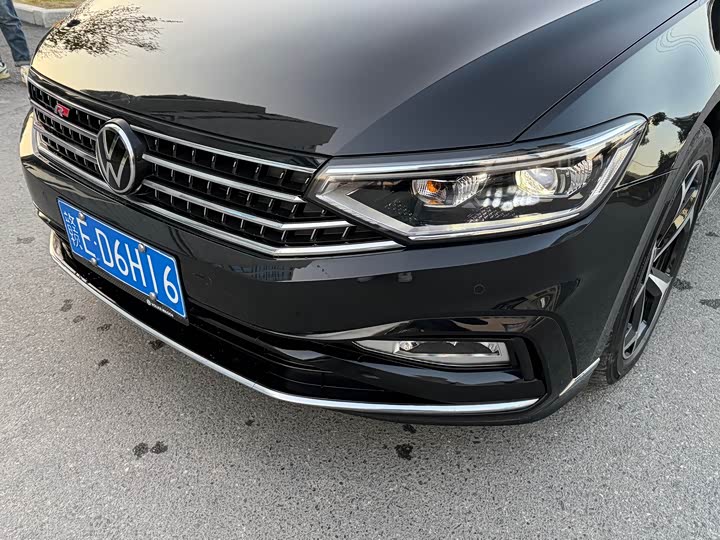 Фото 12 - Volkswagen Magotan