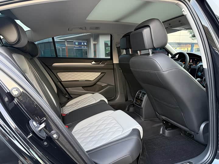 Фото 9 - Volkswagen Magotan