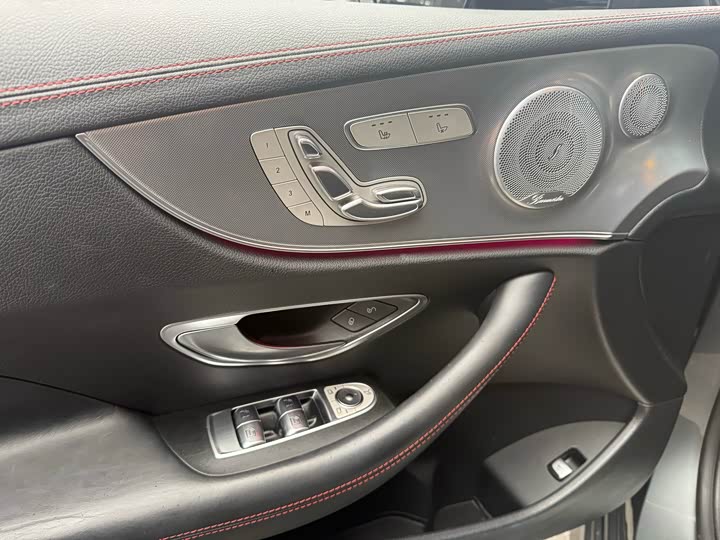 Фото 12 - Mercedes-Benz E-Class AMG