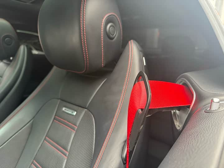 Фото 14 - Mercedes-Benz E-Class AMG