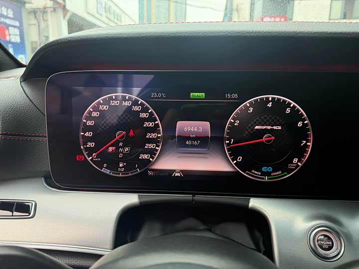 Фото 21 - Mercedes-Benz E-Class AMG