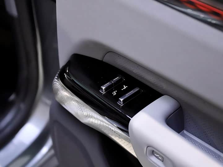 Фото 21 - Zeekr 7X