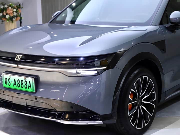 Фото 8 - Zeekr 7X