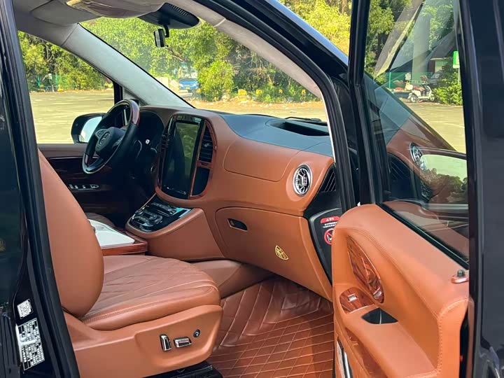 Фото 8 - Mercedes-Benz Vito