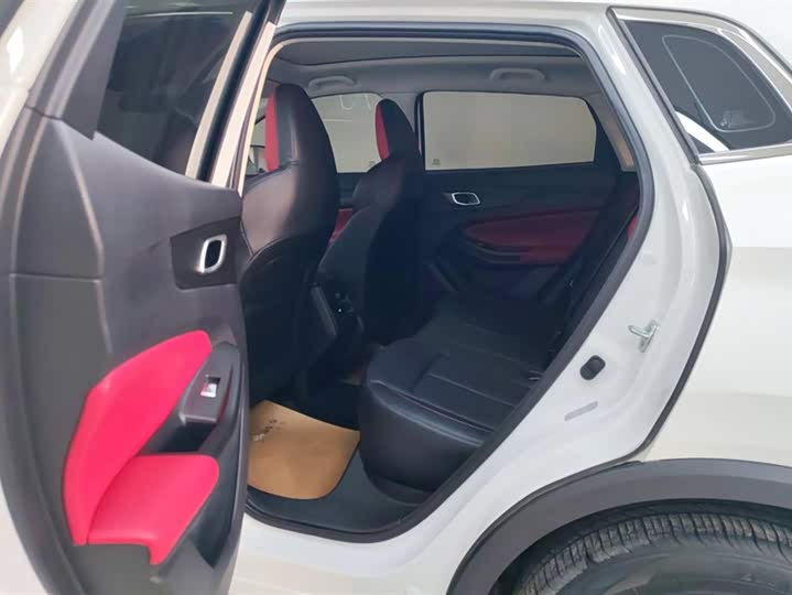 Фото 11 - Changan CS55 Plus