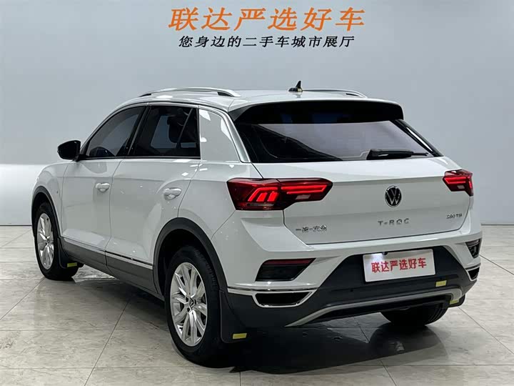 Фото 23 - Volkswagen T-Roc