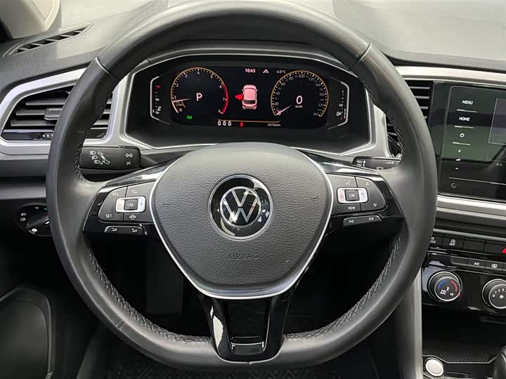 Фото 3 - Volkswagen T-Roc
