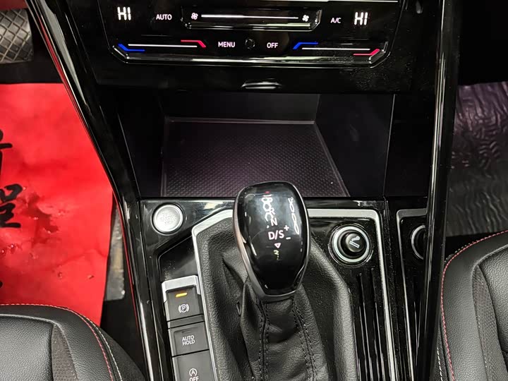 Фото 13 - Volkswagen Tayron