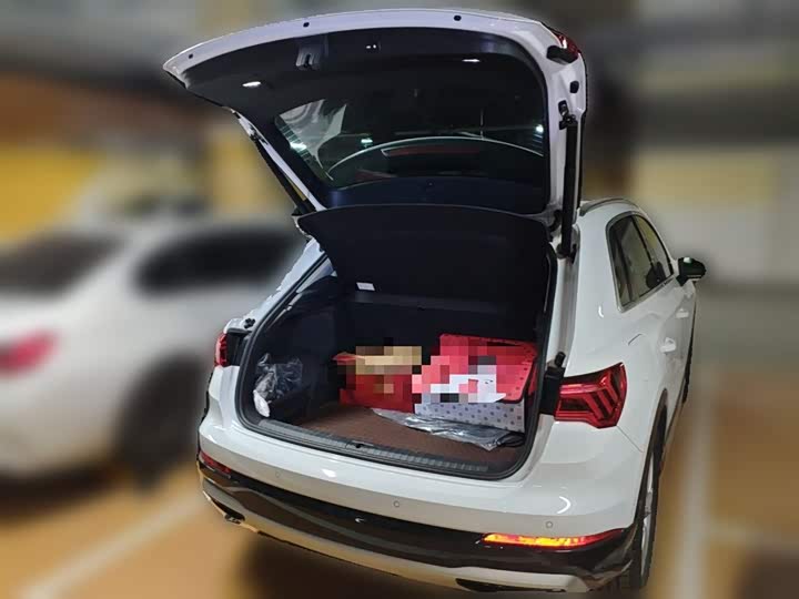 Фото 10 - Audi Q3