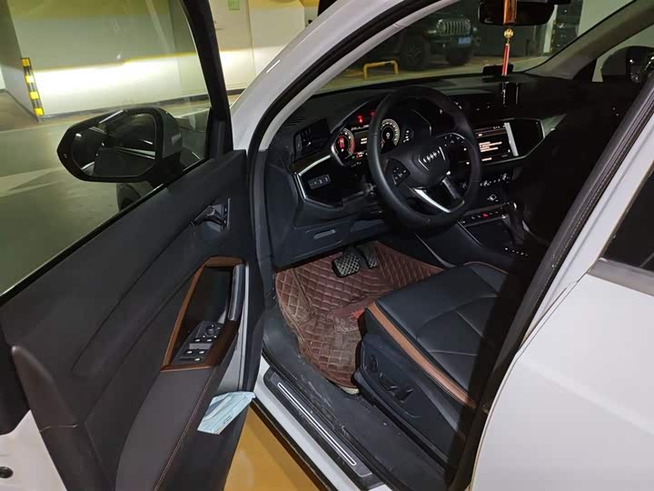 Фото 14 - Audi Q3