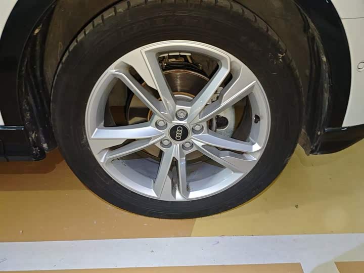 Фото 31 - Audi Q3