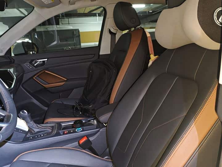 Фото 8 - Audi Q3