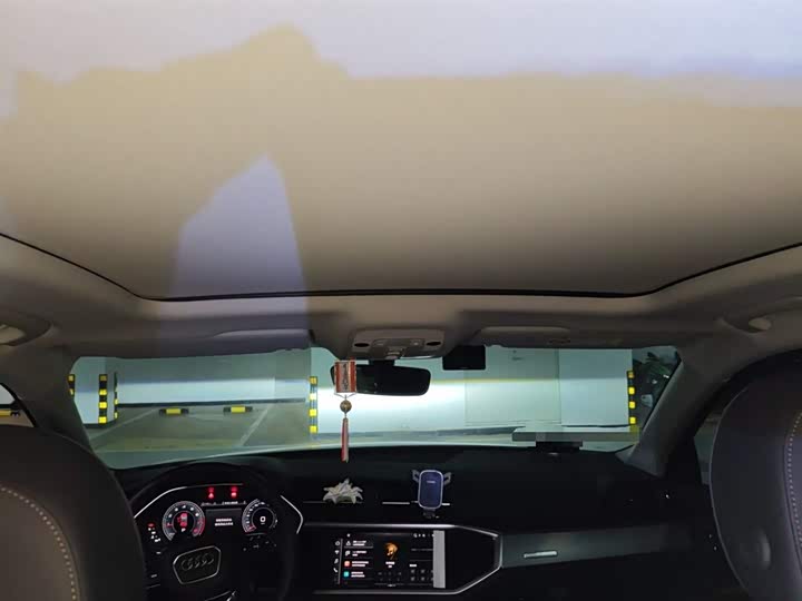 Фото 9 - Audi Q3