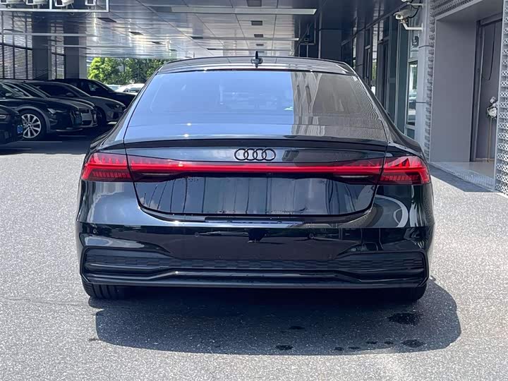 Фото 3 - Audi A7