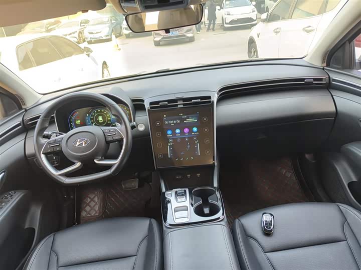 Фото 10 - Hyundai Tucson L