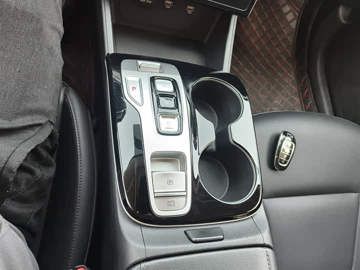 Фото 14 - Hyundai Tucson L