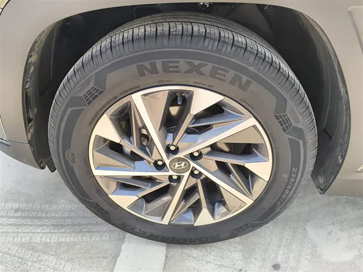 Фото 23 - Hyundai Tucson L