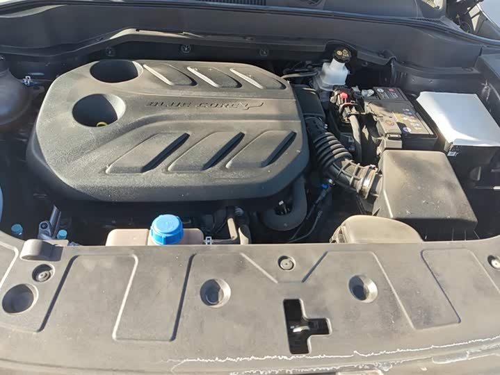 Фото 10 - Changan Oshan Z6