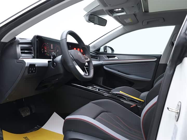 Фото 10 - Volkswagen Lamando L