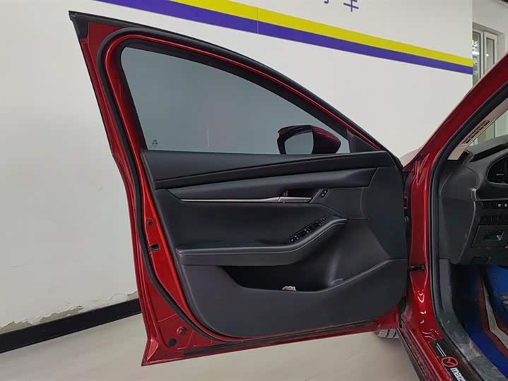 Фото 7 - Mazda 3 (Axela)