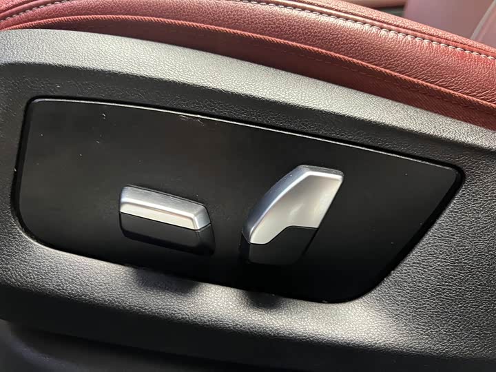 Фото 15 - BMW 5 Series