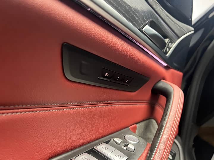 Фото 16 - BMW 5 Series